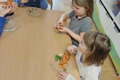 612ea685-dfd8-49ba-bae7-ccddc70dcf09